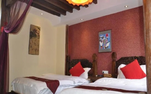 Lijiang Nobles Living Castle Hotel