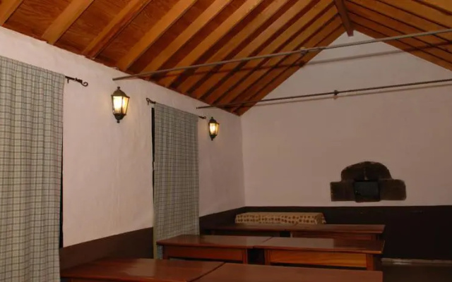 Aula-Albergue De La Naturaleza La Laurisilva