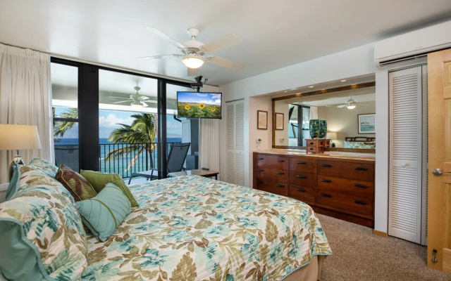 Love Heaven Overlooking the Pacific Noelani 307