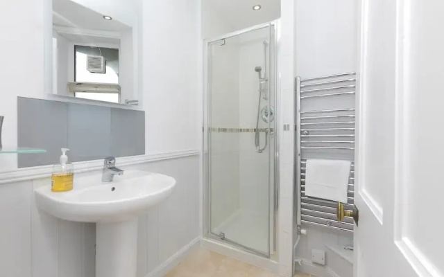 4 Pentowan Court