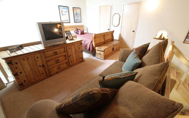 Snowcreek #562 3 Bedroom Condo