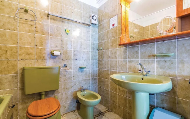 Awesome Home in Kolavici With Wifi and 2 Bedrooms