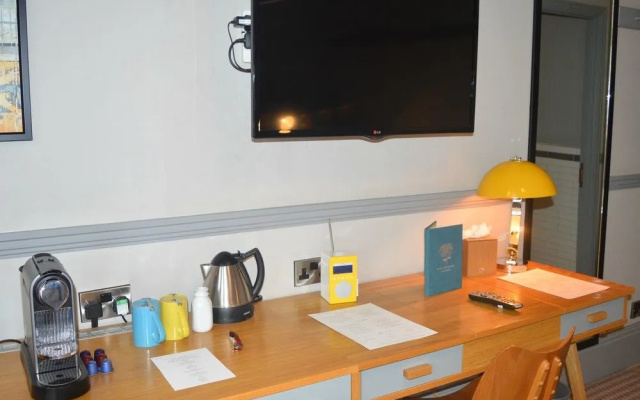 Brook Green Hotel