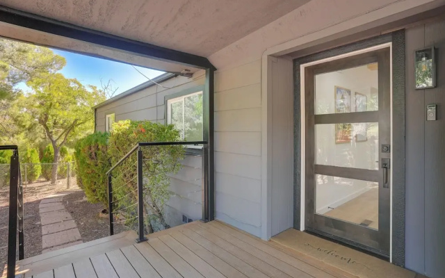 Mtn Views: Bright & Airy Sedona Home!