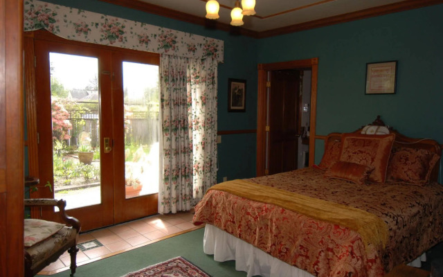 Shelburne Hotel