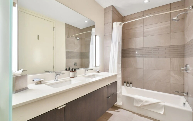 2 Bedroom Lift - Modern & Ski-in, Ski-out Condo by Redawning