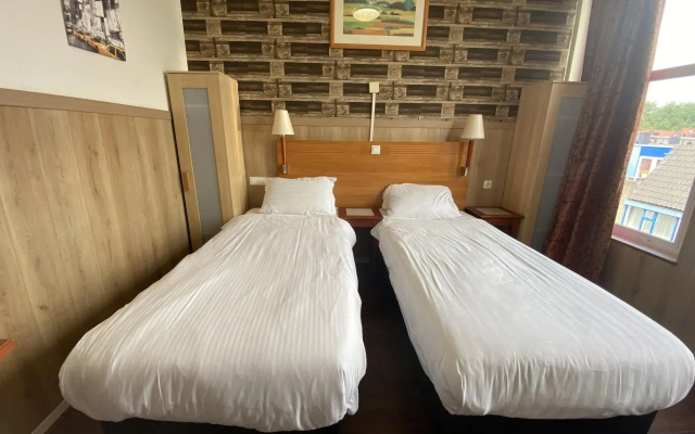 Hotel Isis