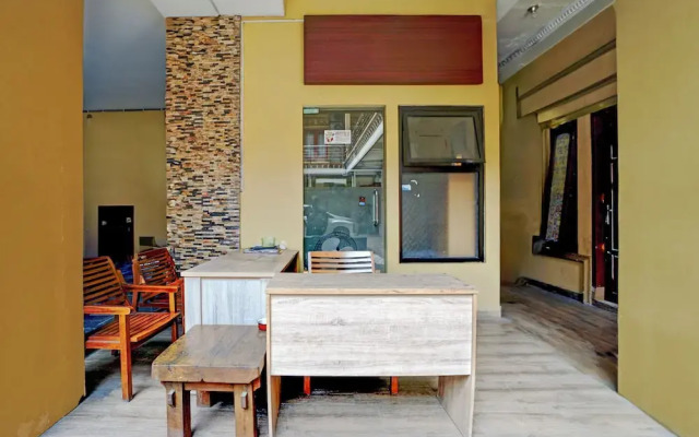 Hotel D'best Kutisari 6 Hour Stay