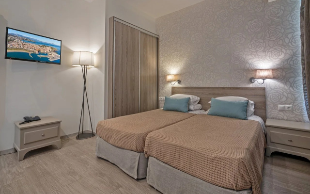 Icarus Suites & Apartments