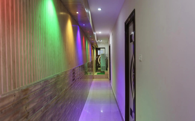 OYO 22078 Hotel Grand