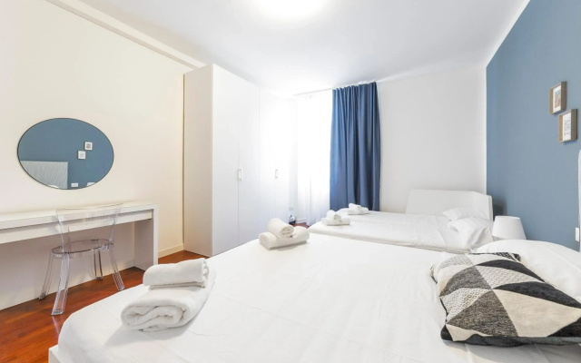 Roomy Apartment X6 close to Subway!