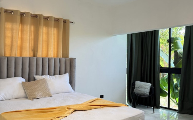Nashaly Suite