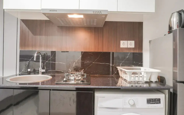 Nice And Comfort Studio At West Vista Apartment