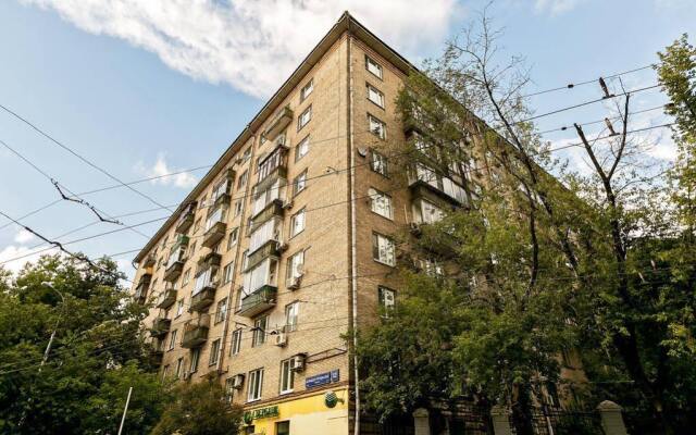 Гостиница Crazy Monkey Hostel Next To the Moscow Zoo в Москве 4 отзыва об отеле, цены и фото номеров - забронировать гостиницу Crazy Monkey Hostel Next To the Moscow Zoo онлайн Москва вид на фасад