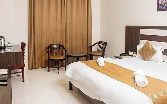 Hotel Pratap Palace Varanasi