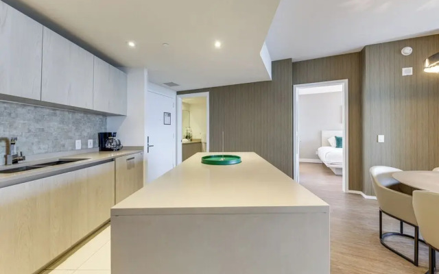 Luxe Condo w/ Hallandale Beach Oceanfront View!