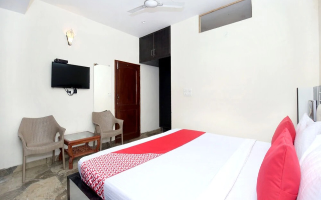 OYO 14883 HOME 1RK Barog Valley