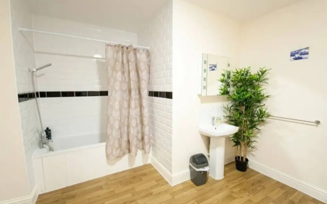 The Broadmead Forest - Spacious City Centre 3bdr Apartment