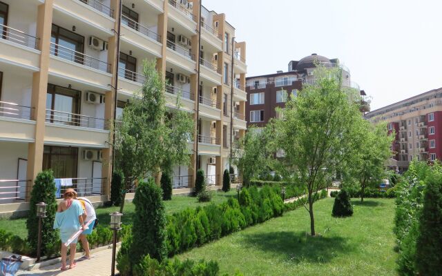 Отель Saint Elena Apartcomplex вид на фасад