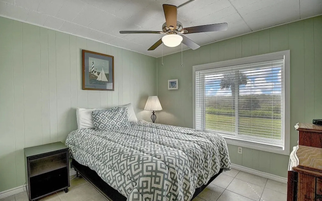 Island 109 3 Bedroom Condo