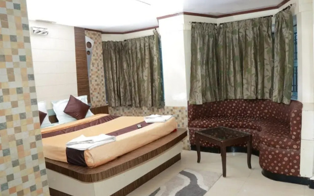 Hotel Adarsh International