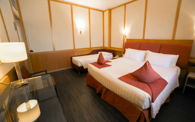 Отель Hilton Garden Inn Rome Colosseum