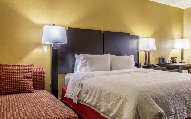 Hampton Inn Clinton