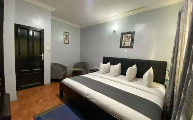 Kilo Royal Hotel