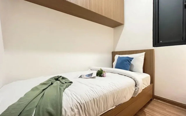Spacious And Stylish 3Br At Sky House Bsd Apartment