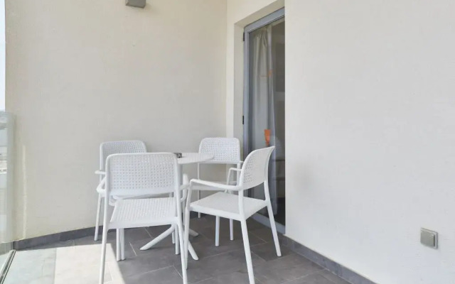Invisa Aparthotel Casa Luis