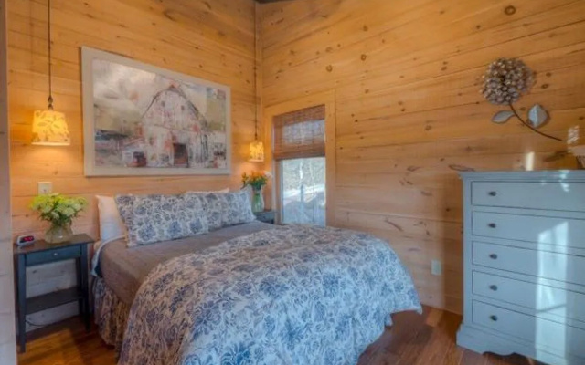 Chestnut Lodge by Escape to Blue Ridge