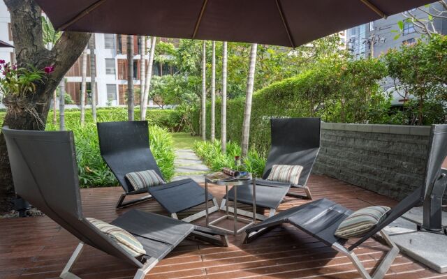 12th Avenue Hotel Bangkok вид на фасад