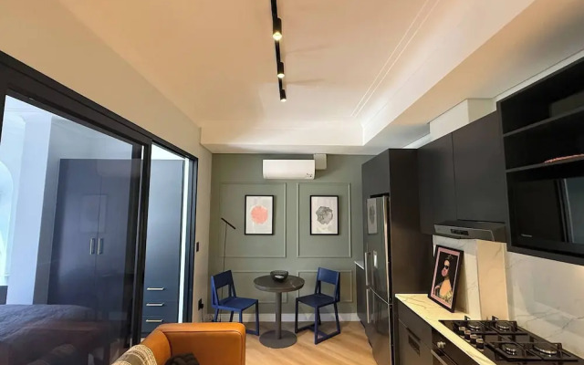 106 The Valour Modern Suite