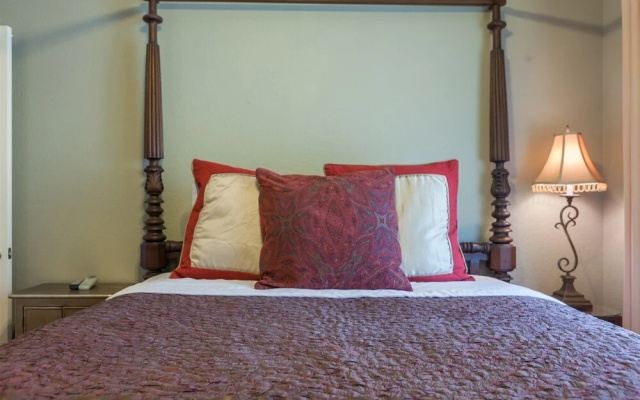 4BR Ocotillo Home, On the Lake and Golf Course