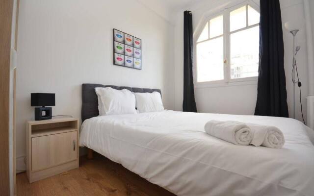 Отель Residences Paris Maillot Нёйи-сюр-Сен комната для гостей