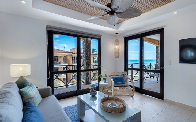 Amazing Seaside Penthouse With Rooftop Terrace