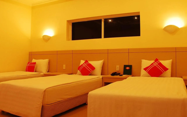 Nhat Quynh Hotel 2
