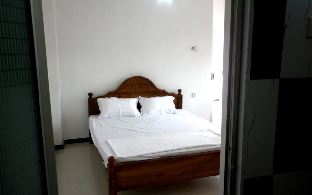 Colombo Airport Luxury Hostel @ Negombo Beach