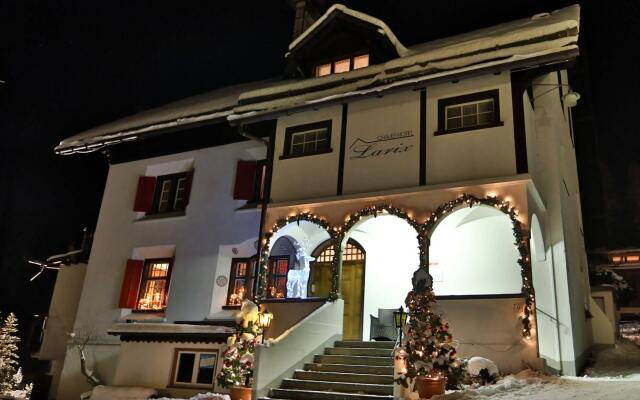 Отель Chalet-Hotel Larix Швейцария, Давос - отзывы, цены и фото номеров - забронировать отель Chalet-Hotel Larix онлайн вид на фасад