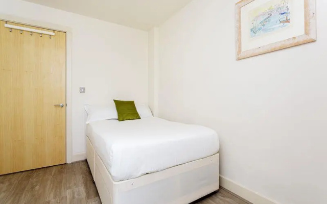 Veeve  2 Bed Flat With Views Imperial Wharf Fulham