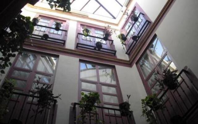 Отель Hostal Callejón del Agua вид на фасад