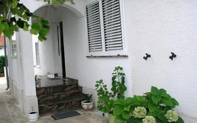 Ana Guest House