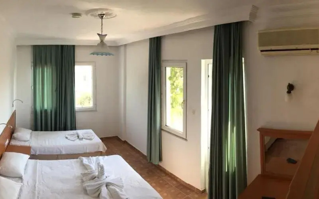 Candle Light Motel