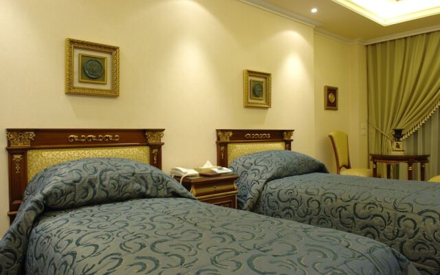 Regency Palace Hotel вид на фасад