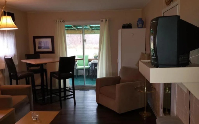 New Country Motel