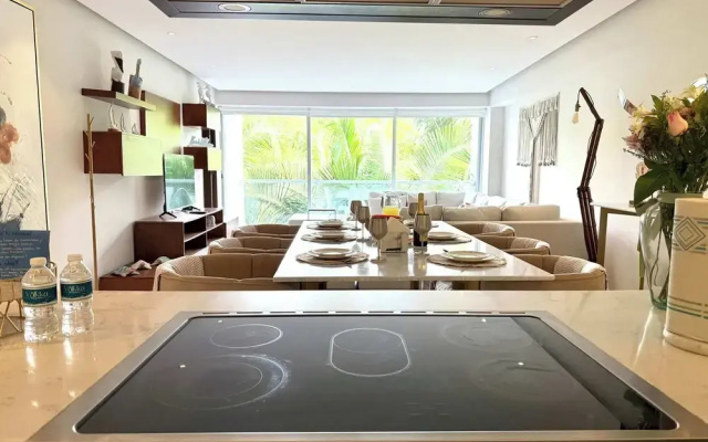 Bolongo 1BR Your Exclusive Oceanfront Escape