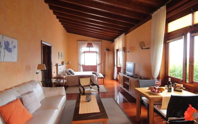 Lujoso apartamento en Finca Robles 1