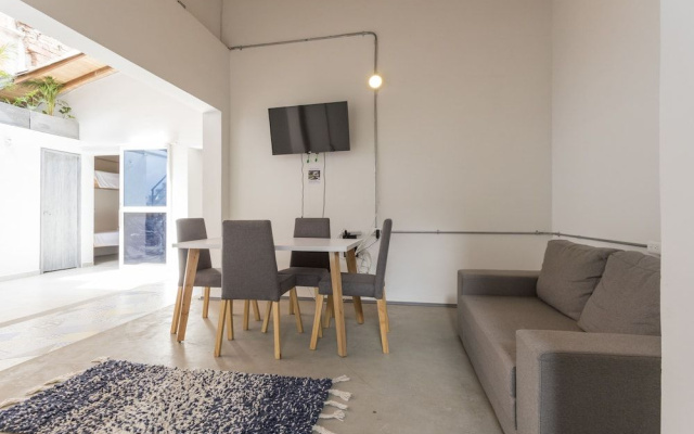 Gaston Coliving Hostel