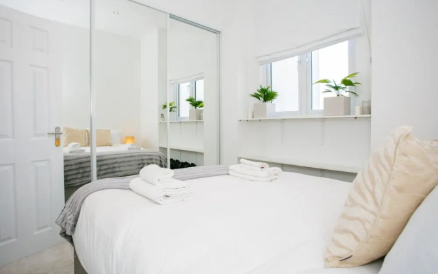 New Paddington Apartment Next to Hyde Park