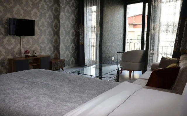 Dt Suites